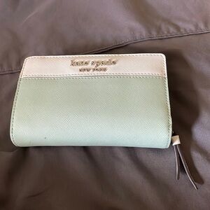 Kate spade wallet great condition!!